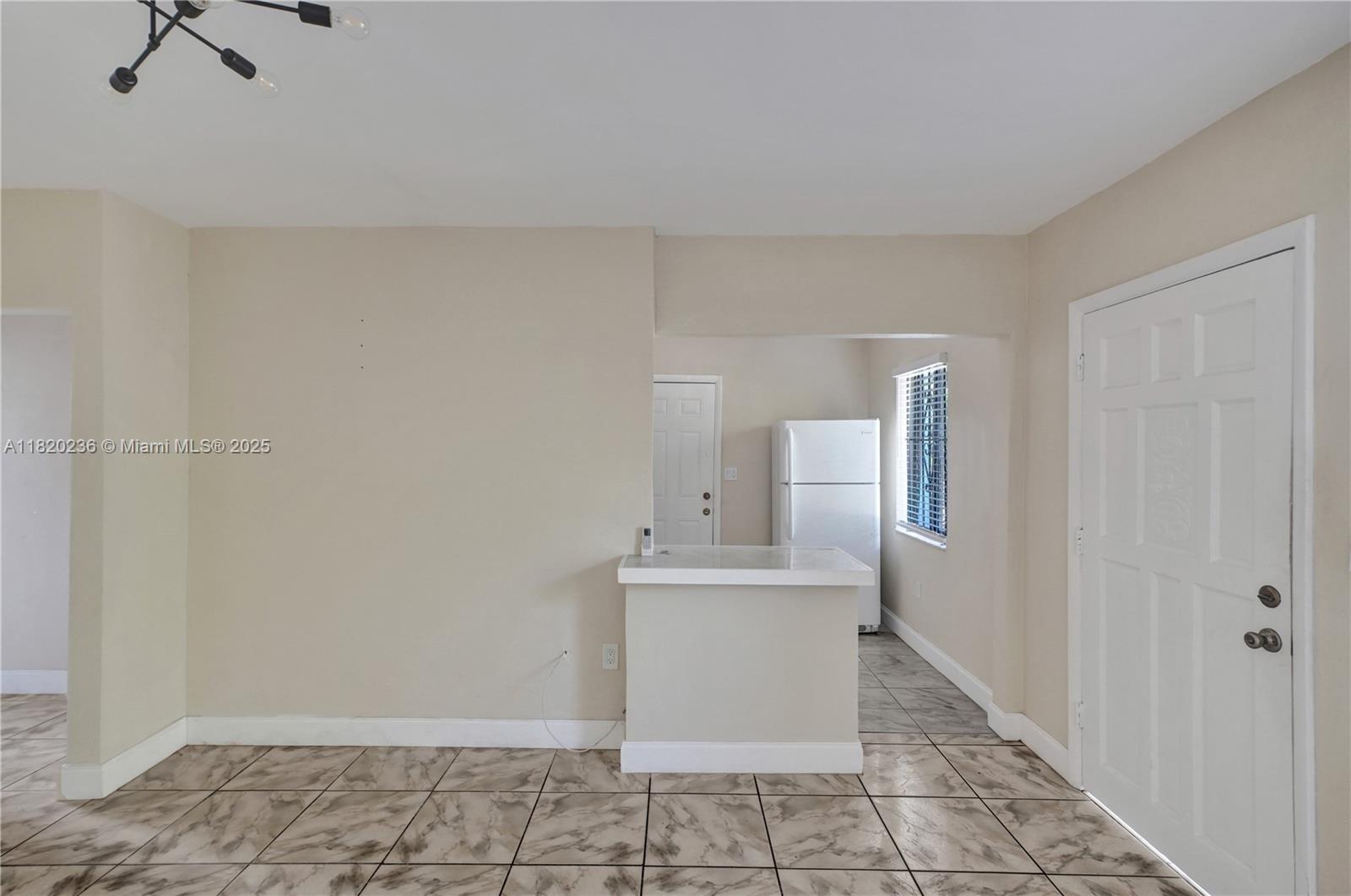 EMERALD CT 1ST ADDN - Residential Income