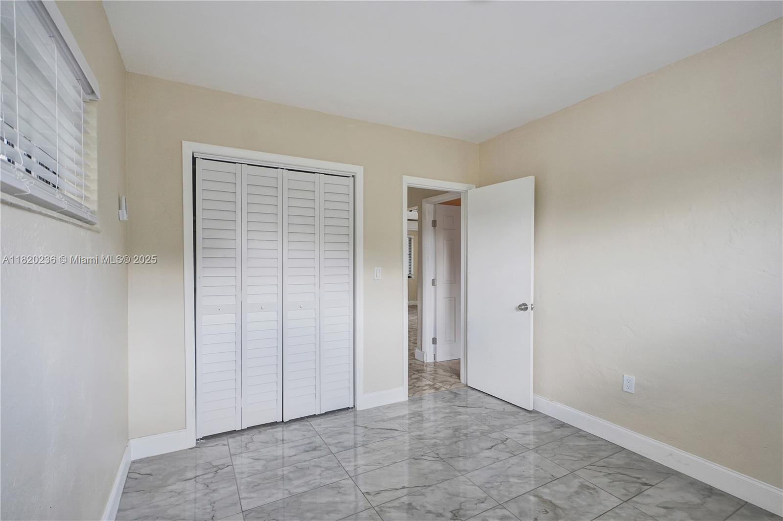 EMERALD CT 1ST ADDN - Residential Income