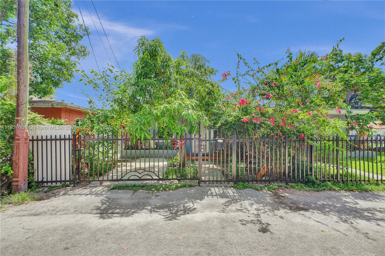 EMERALD CT 1ST ADDN - Residential Income