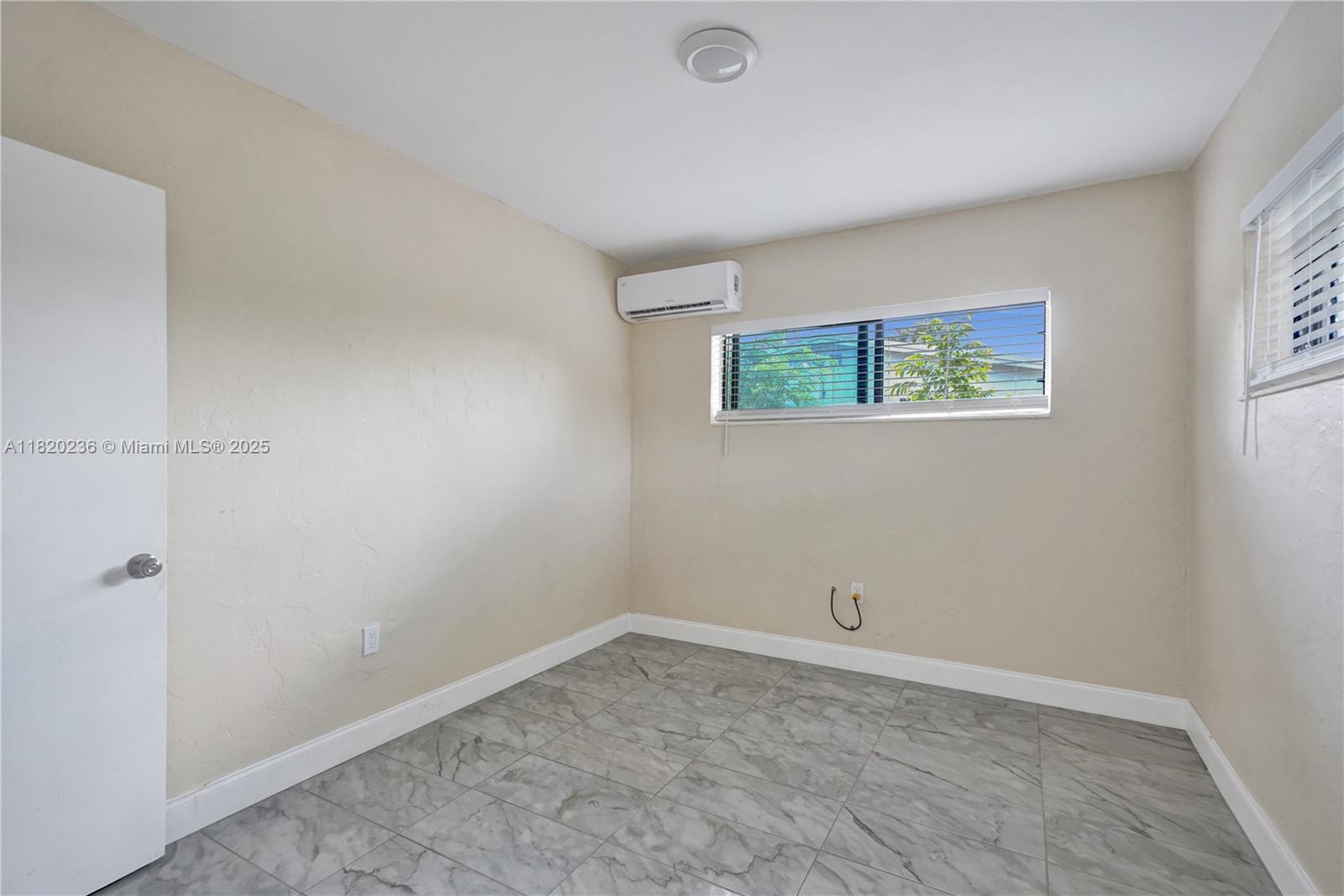 EMERALD CT 1ST ADDN - Residential Income
