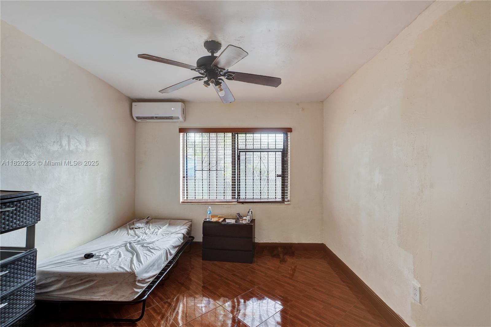 EMERALD CT 1ST ADDN - Residential Income