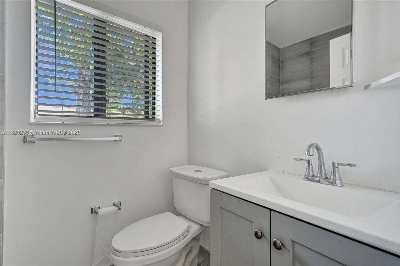 EMERALD CT 1ST ADDN - Residential Income