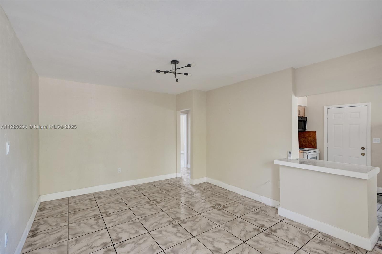EMERALD CT 1ST ADDN - Residential Income