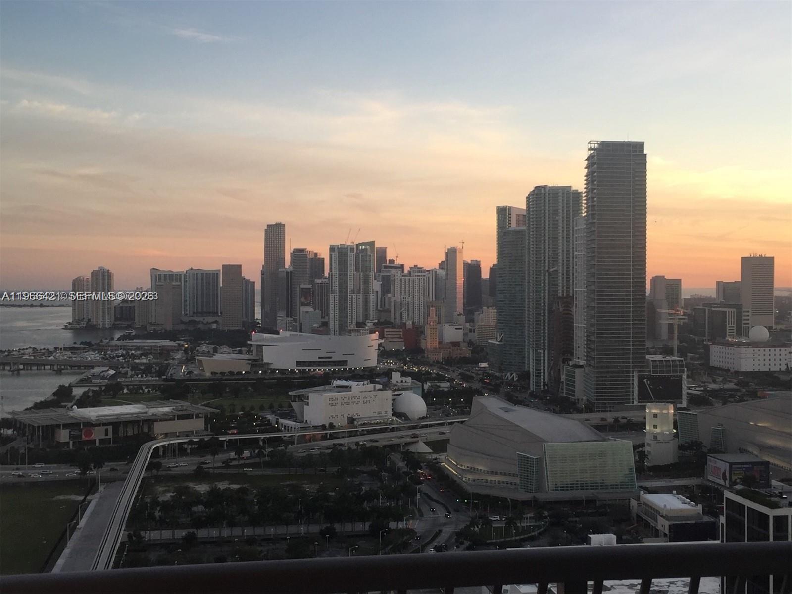 OPERA TOWER CONDO - Residential