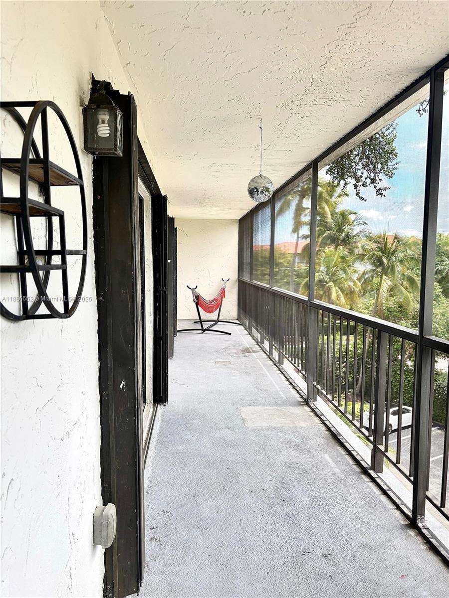 THE PALMS OF KEY BISCAYNE - Residential