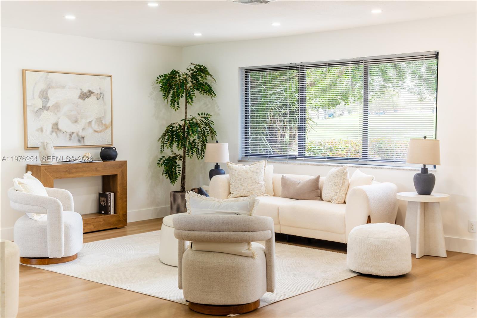 ARROWHEAD GOLF & TENNIS C - Residential