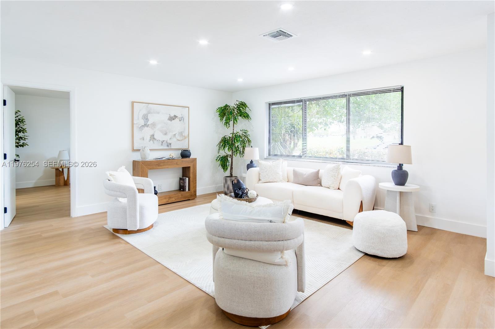 ARROWHEAD GOLF & TENNIS C - Residential