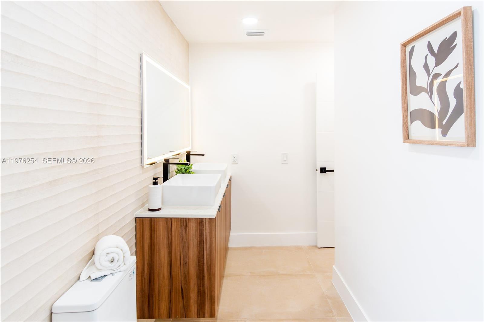 ARROWHEAD GOLF & TENNIS C - Residential