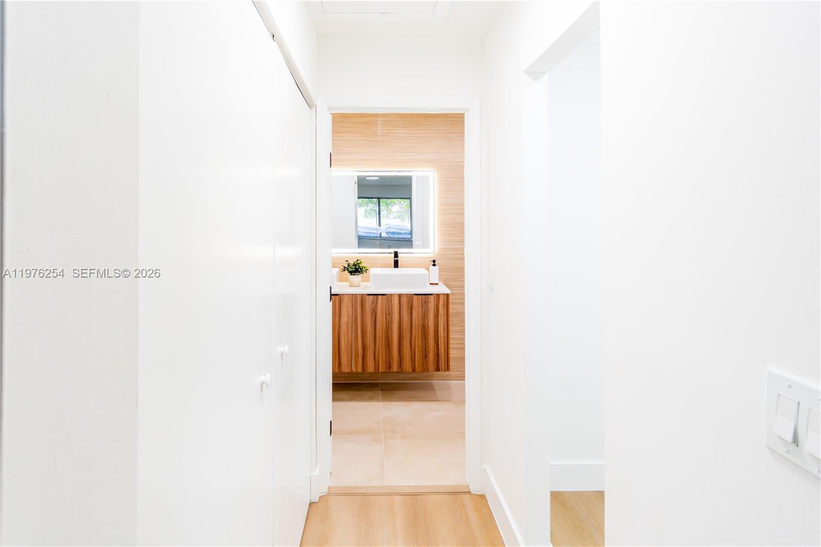 ARROWHEAD GOLF & TENNIS C - Residential