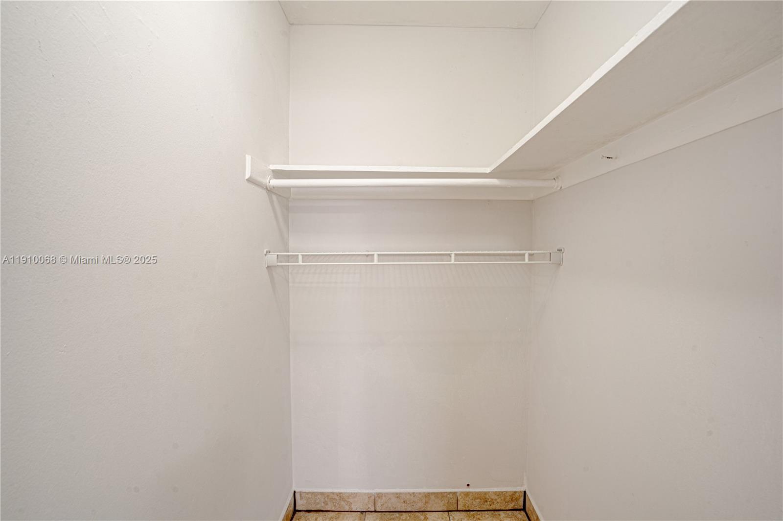 MERLIN PARK REVISED - Residential Lease