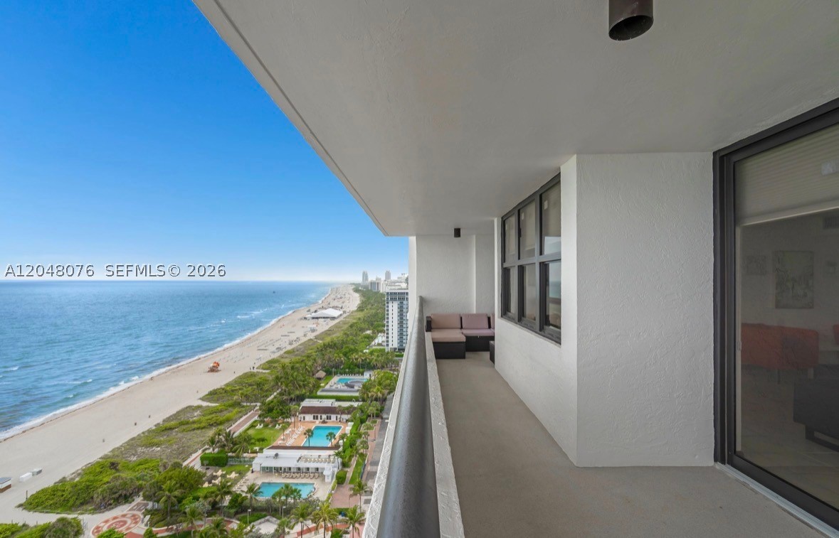 2555 Collins Ave 1101