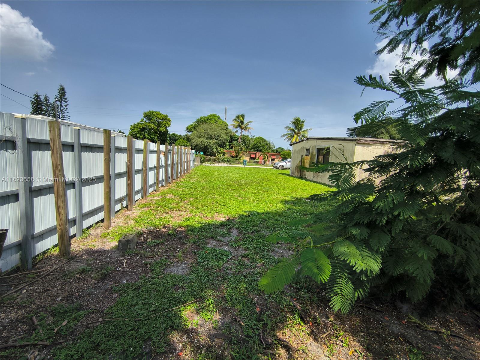 BUNCHE PARK - Residential