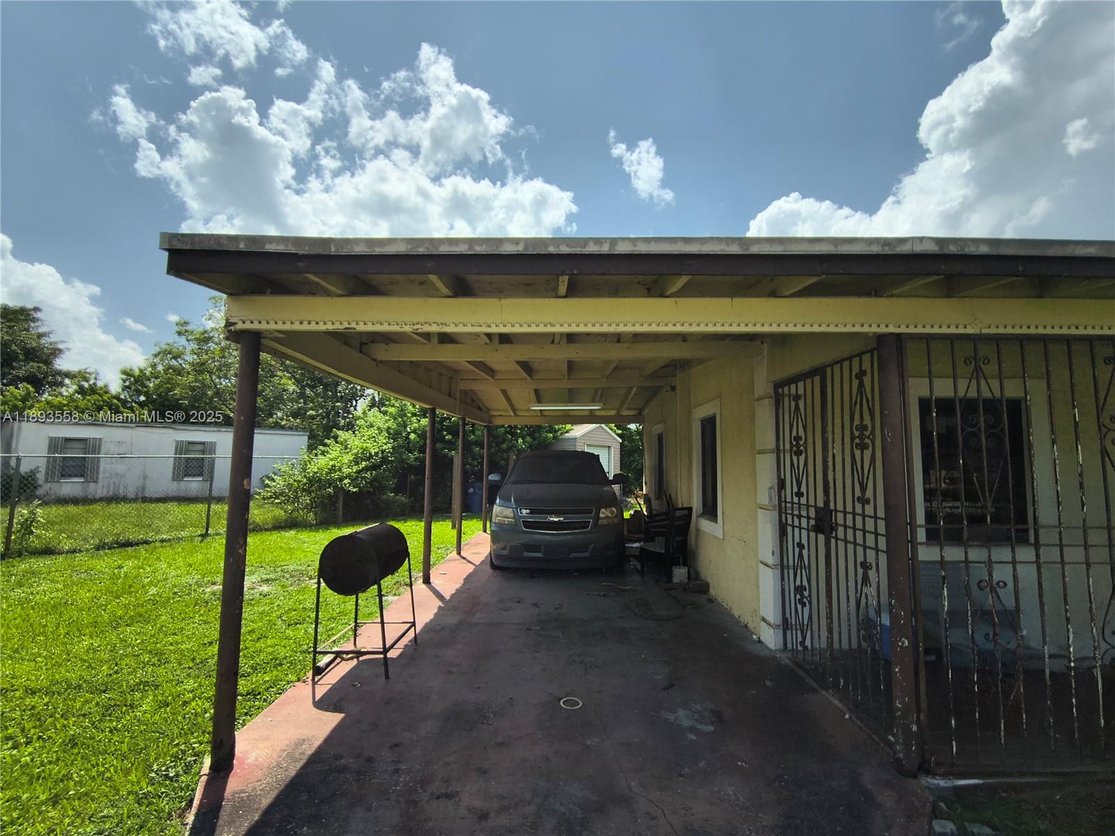 BUNCHE PARK - Residential