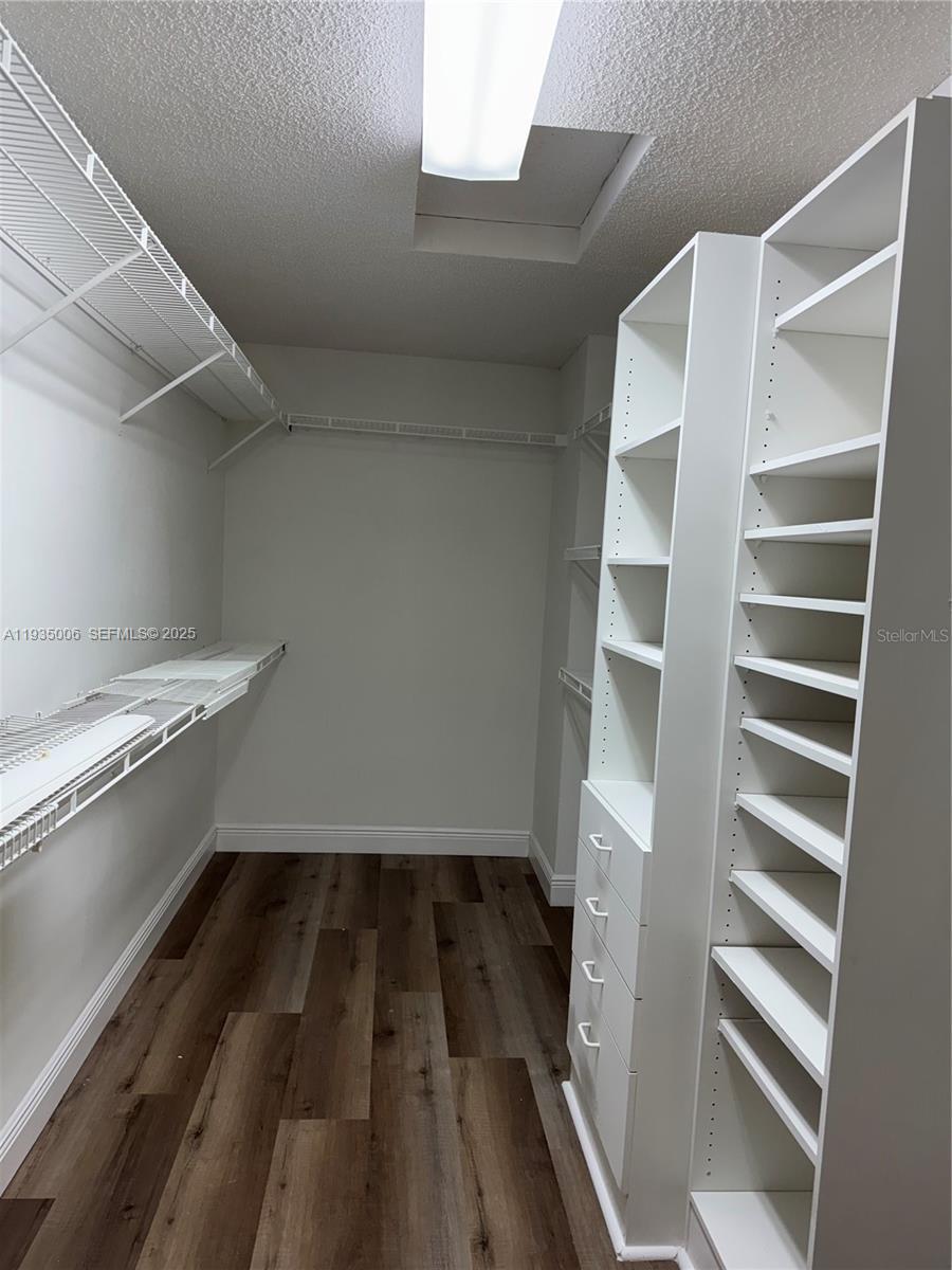 TRENT CONDOMINIUM - Residential