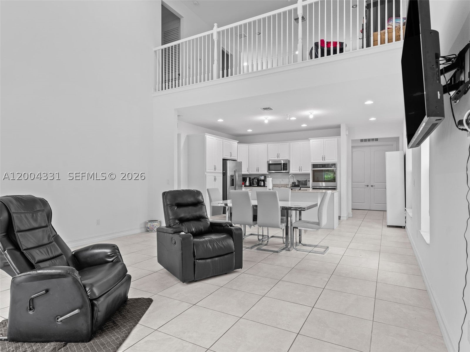 10105 NW Brickhill Dr
