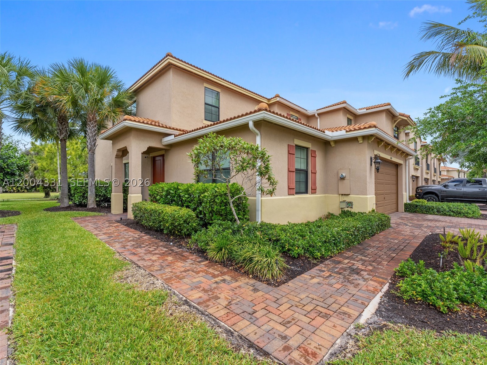 10105 Brickhill Dr