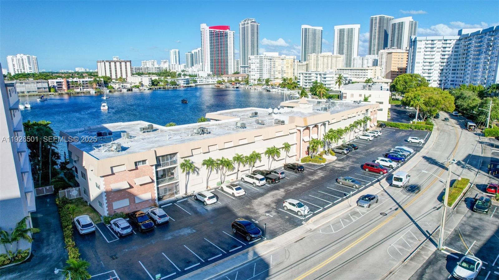 PARADISE HARBOUR APTS CO- - Residential