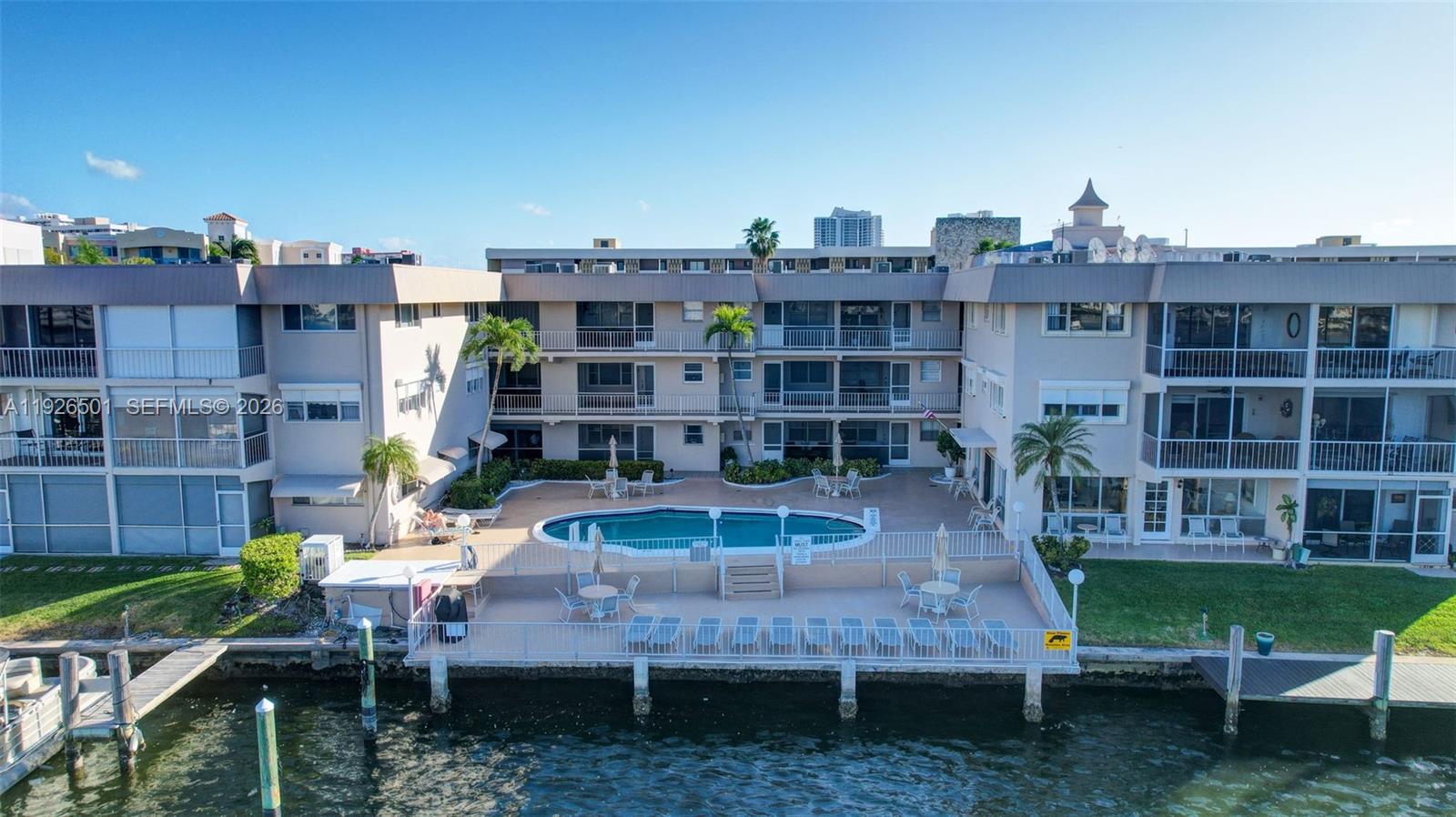 PARADISE HARBOUR APTS CO- - Residential