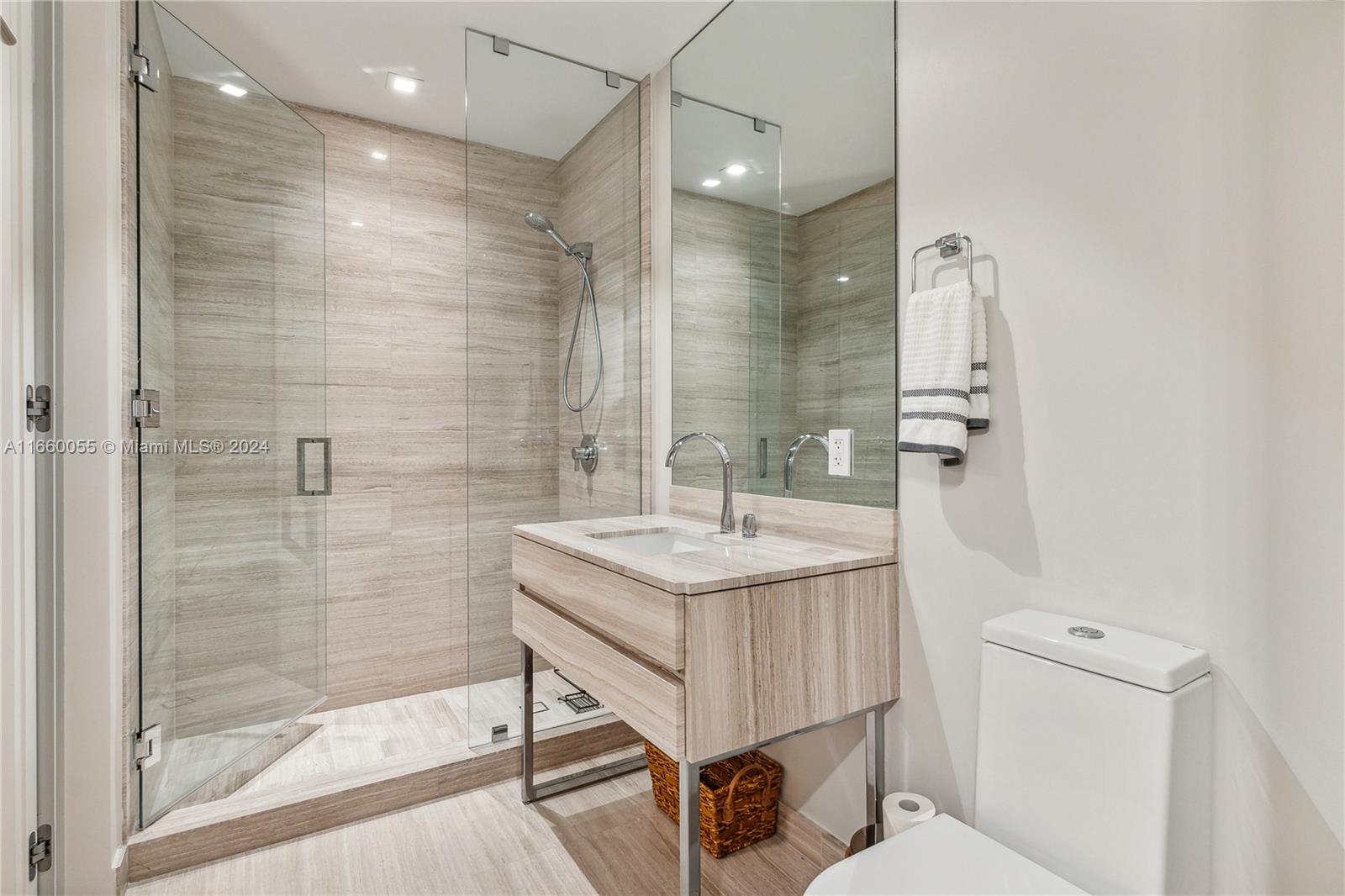 18975 COLLINS CONDO - Residential