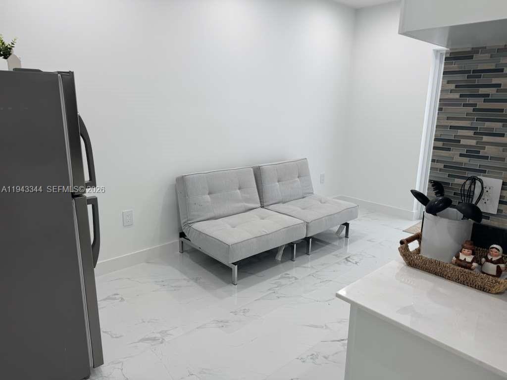 GIR SUB - Residential Lease