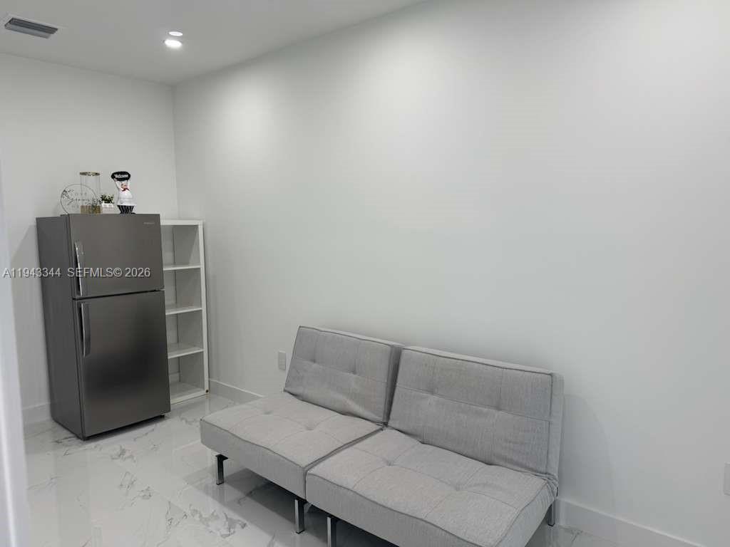 GIR SUB - Residential Lease