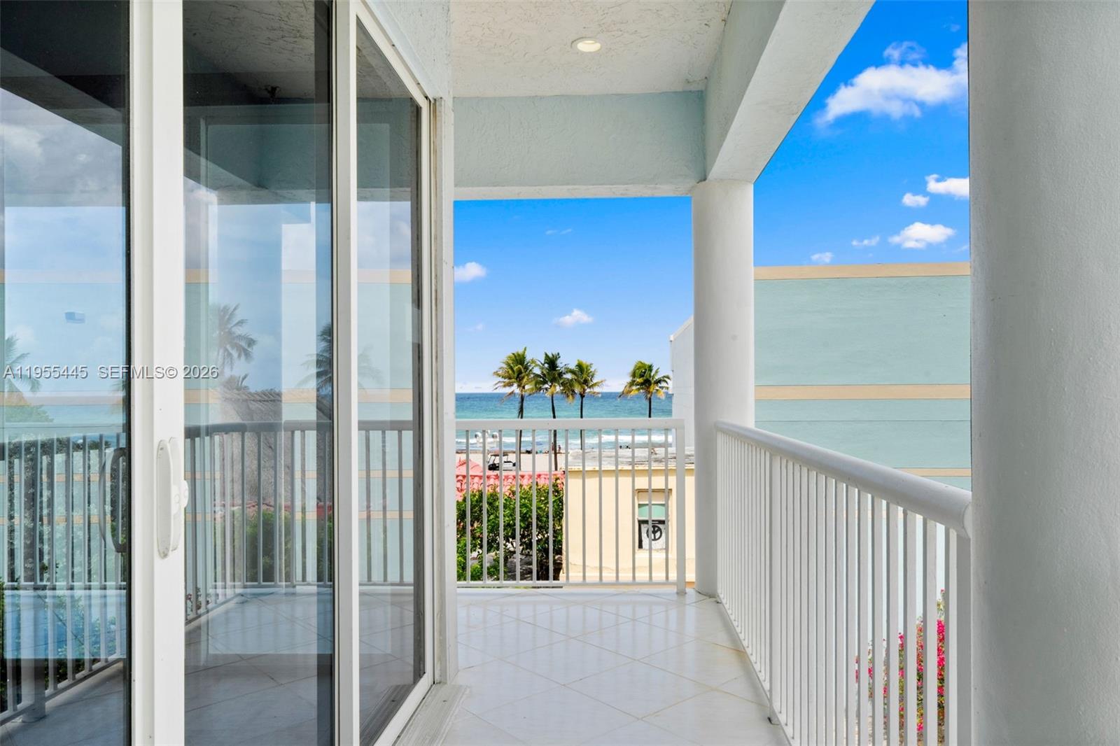 HOLLYWOOD BEACH - Residential