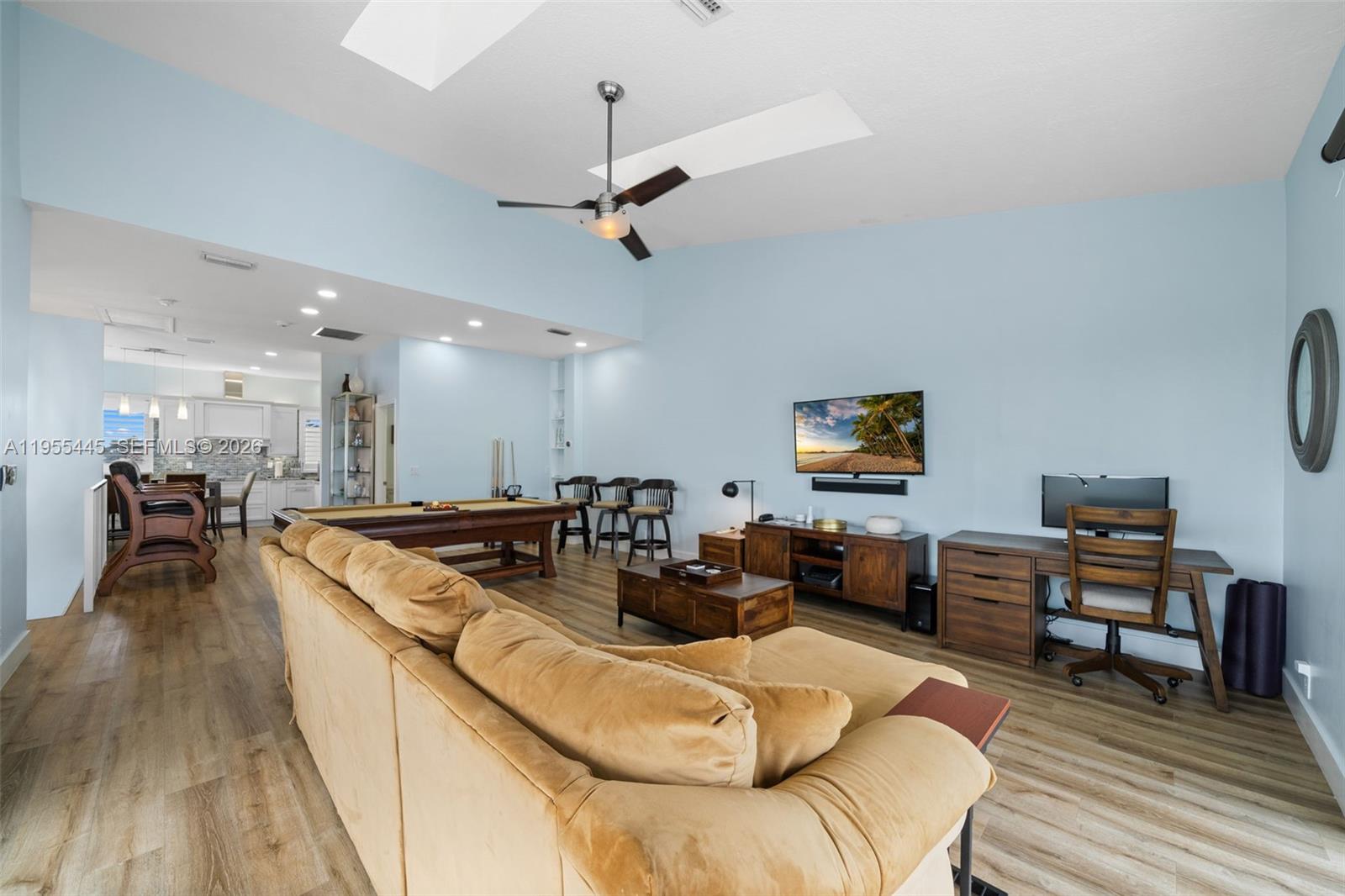 HOLLYWOOD BEACH - Residential