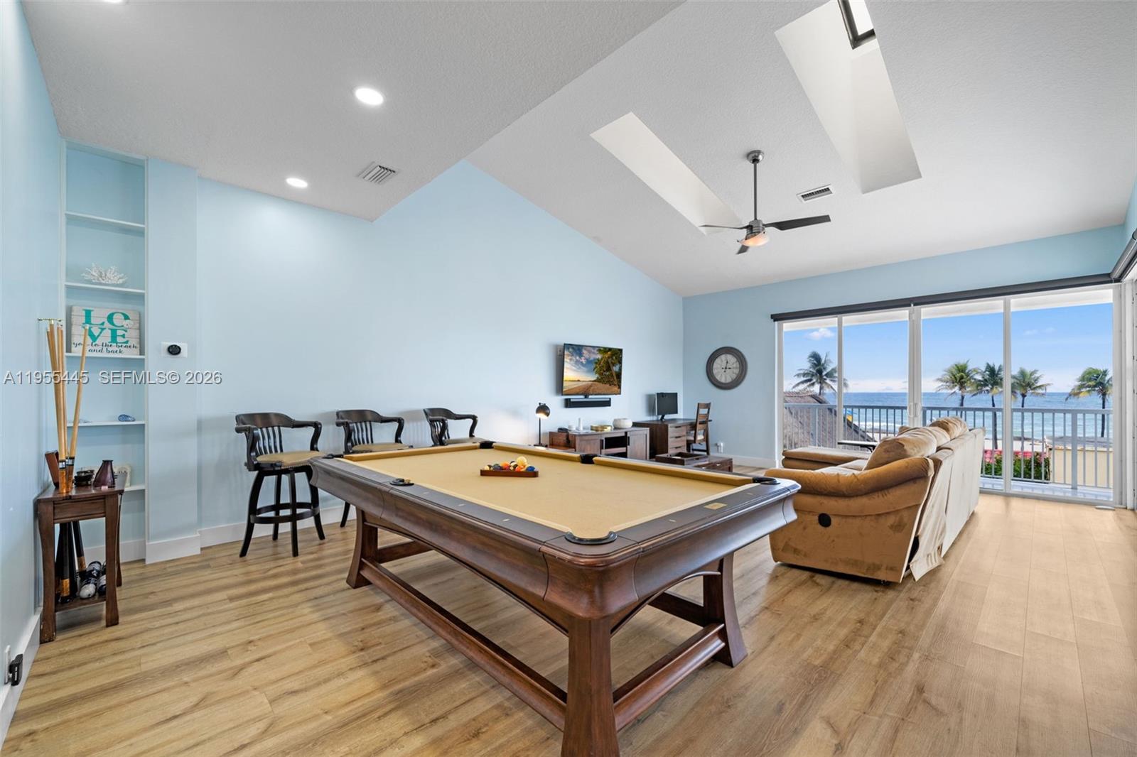 HOLLYWOOD BEACH - Residential