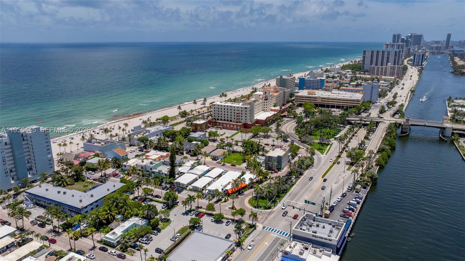 HOLLYWOOD BEACH - Residential