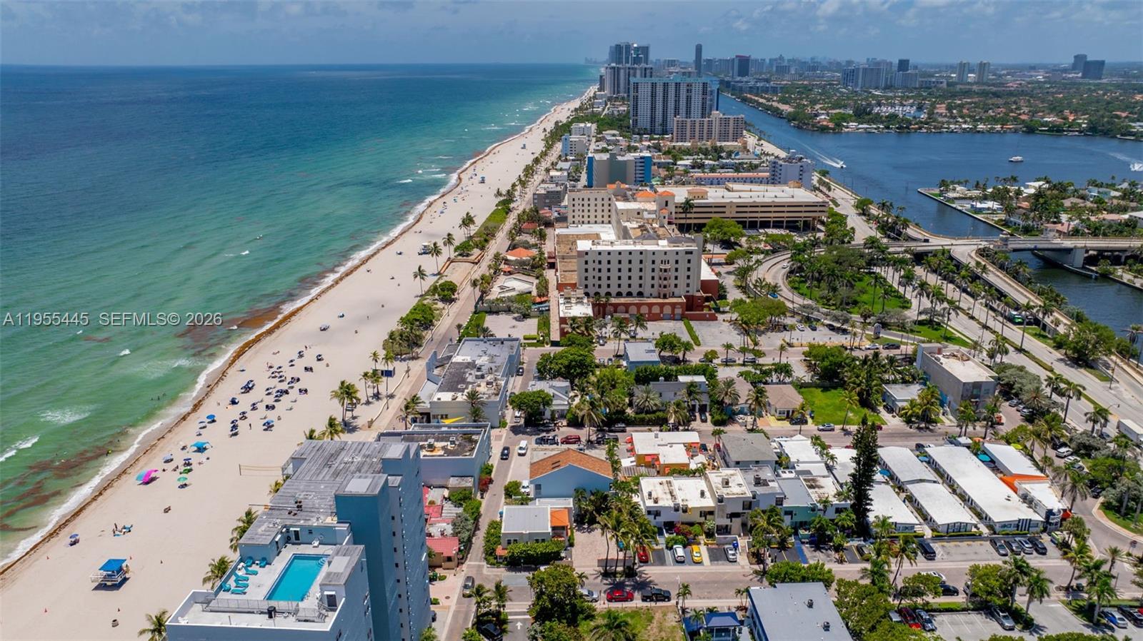 HOLLYWOOD BEACH - Residential