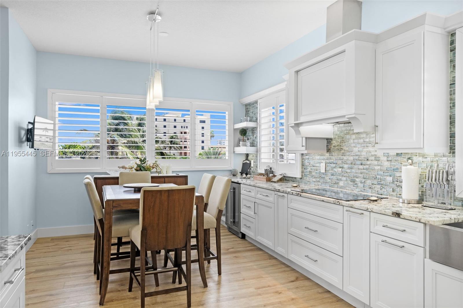 HOLLYWOOD BEACH - Residential