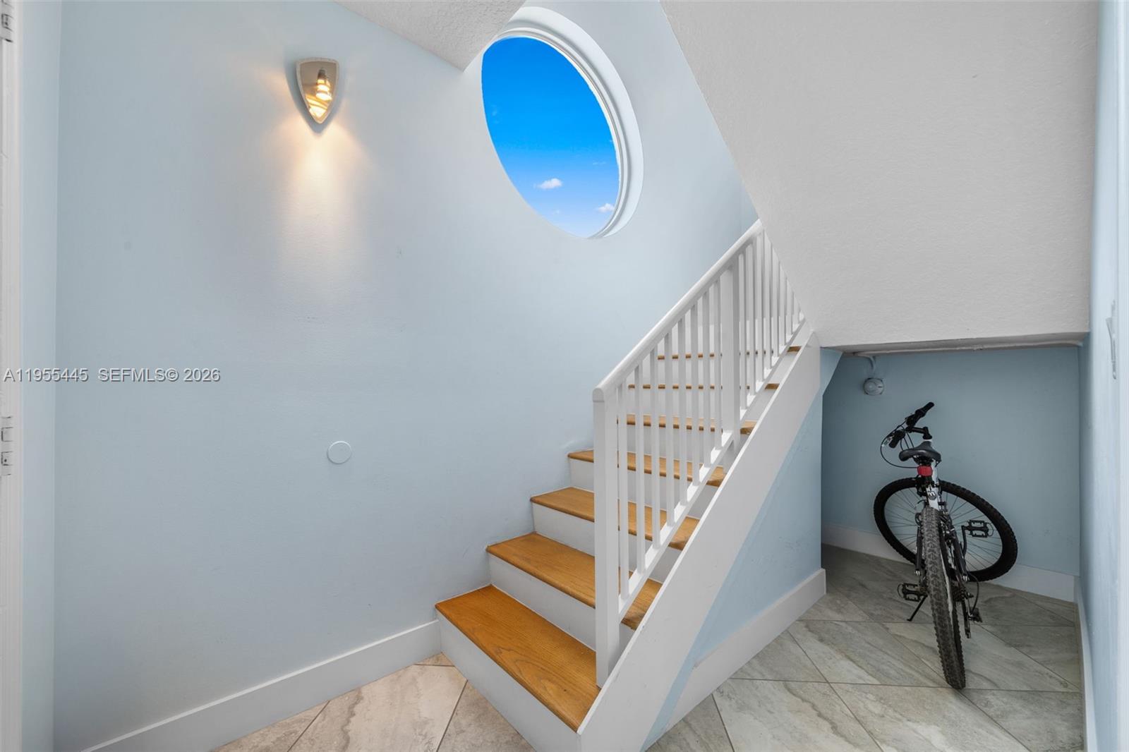 HOLLYWOOD BEACH - Residential