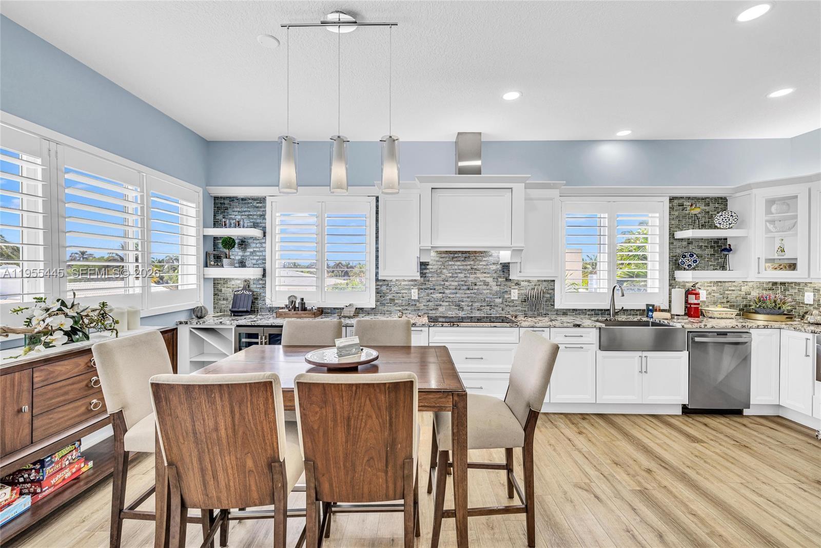 HOLLYWOOD BEACH - Residential