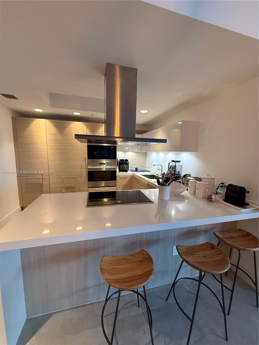 MARINA PALMS RESIDENCES S - Residential