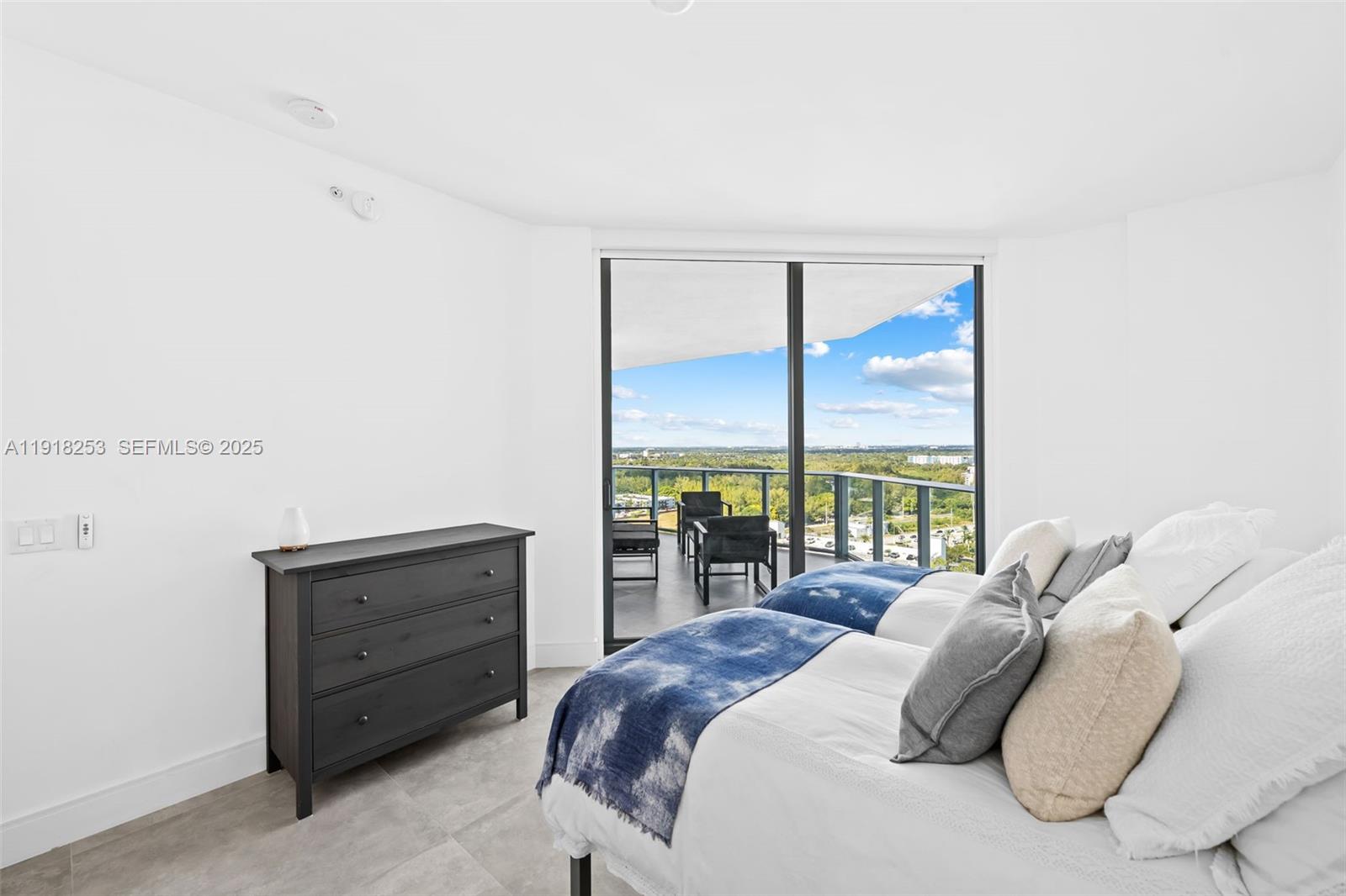 MARINA PALMS RESIDENCES S - Residential