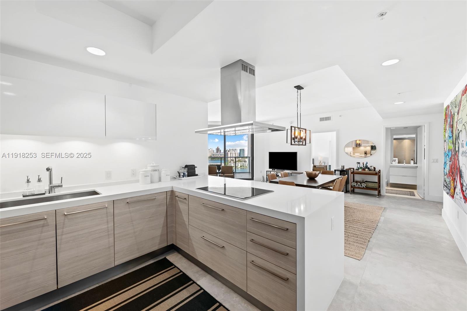 MARINA PALMS RESIDENCES S - Residential