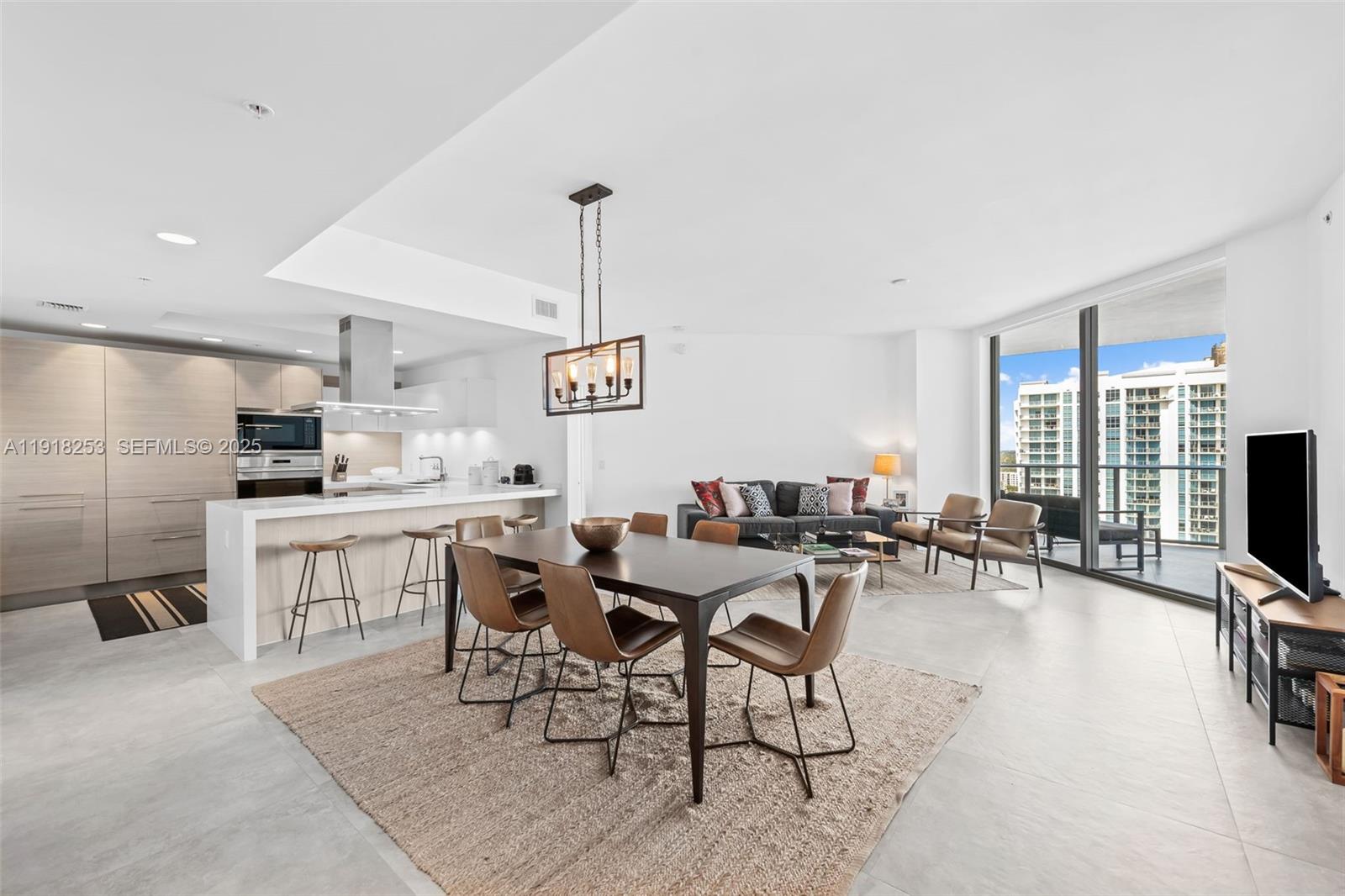 17111 Biscayne Blvd 2103