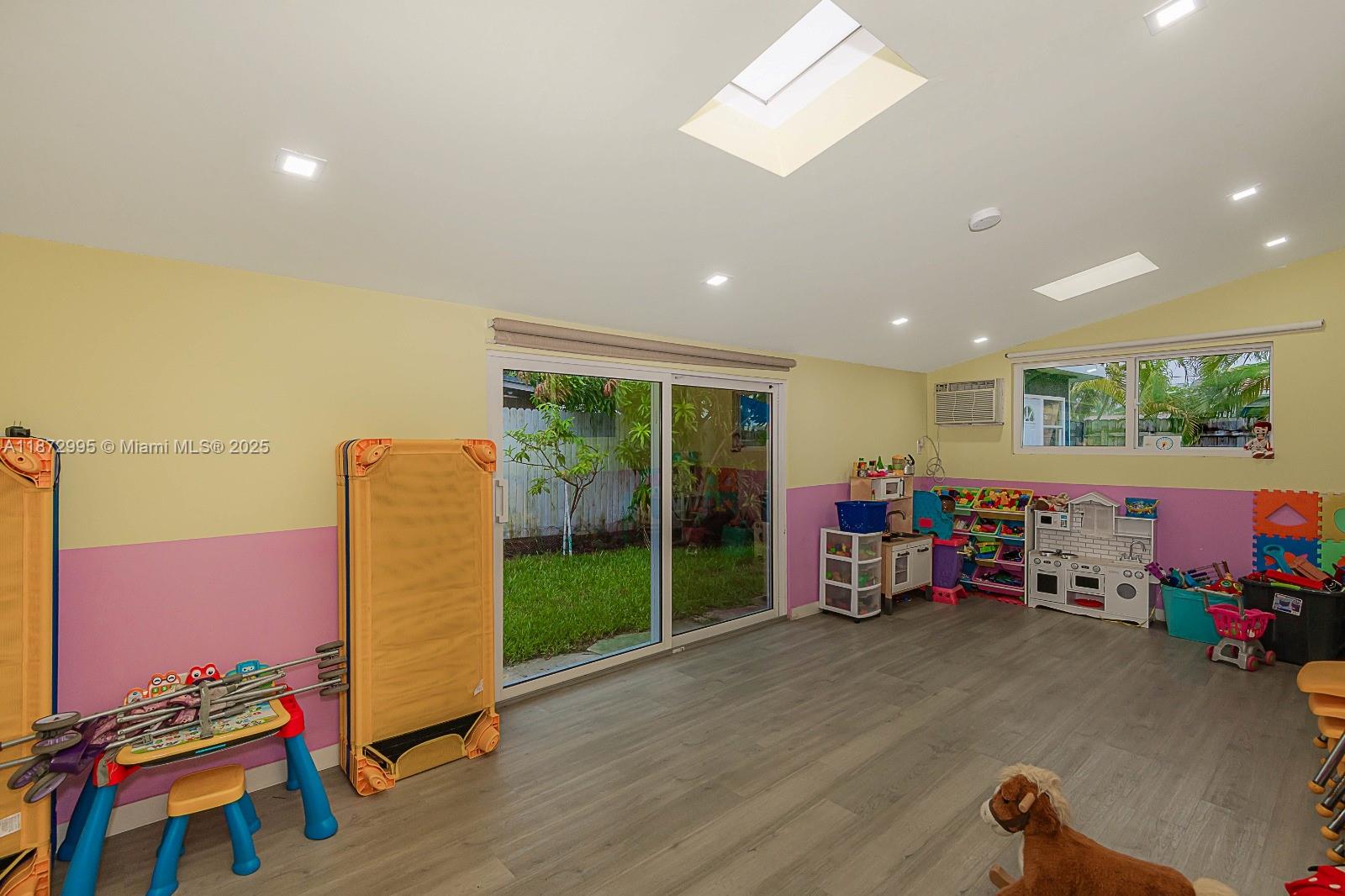 SUNSWEPT ISLE - Residential