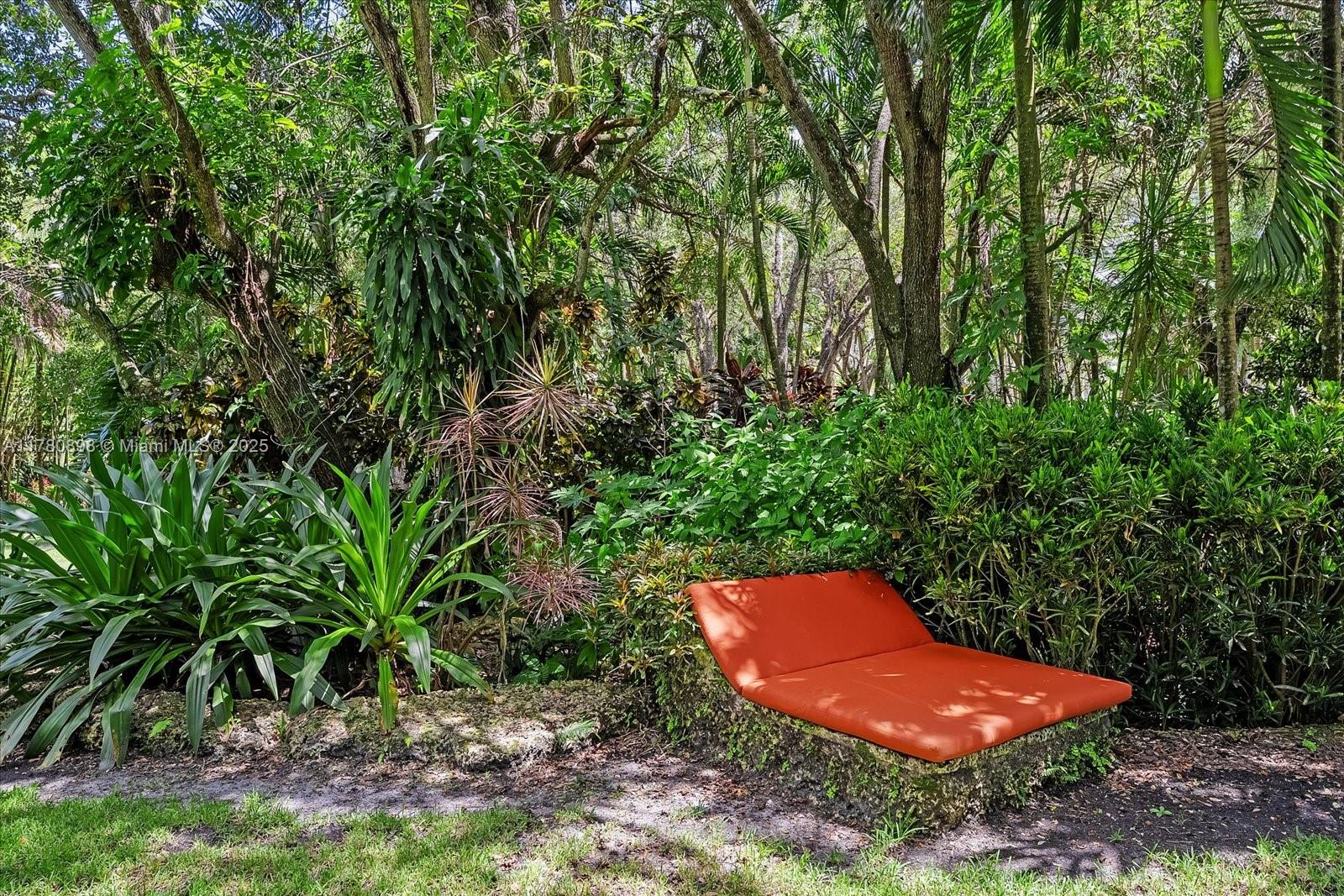 BREEZY OAKS - Residential