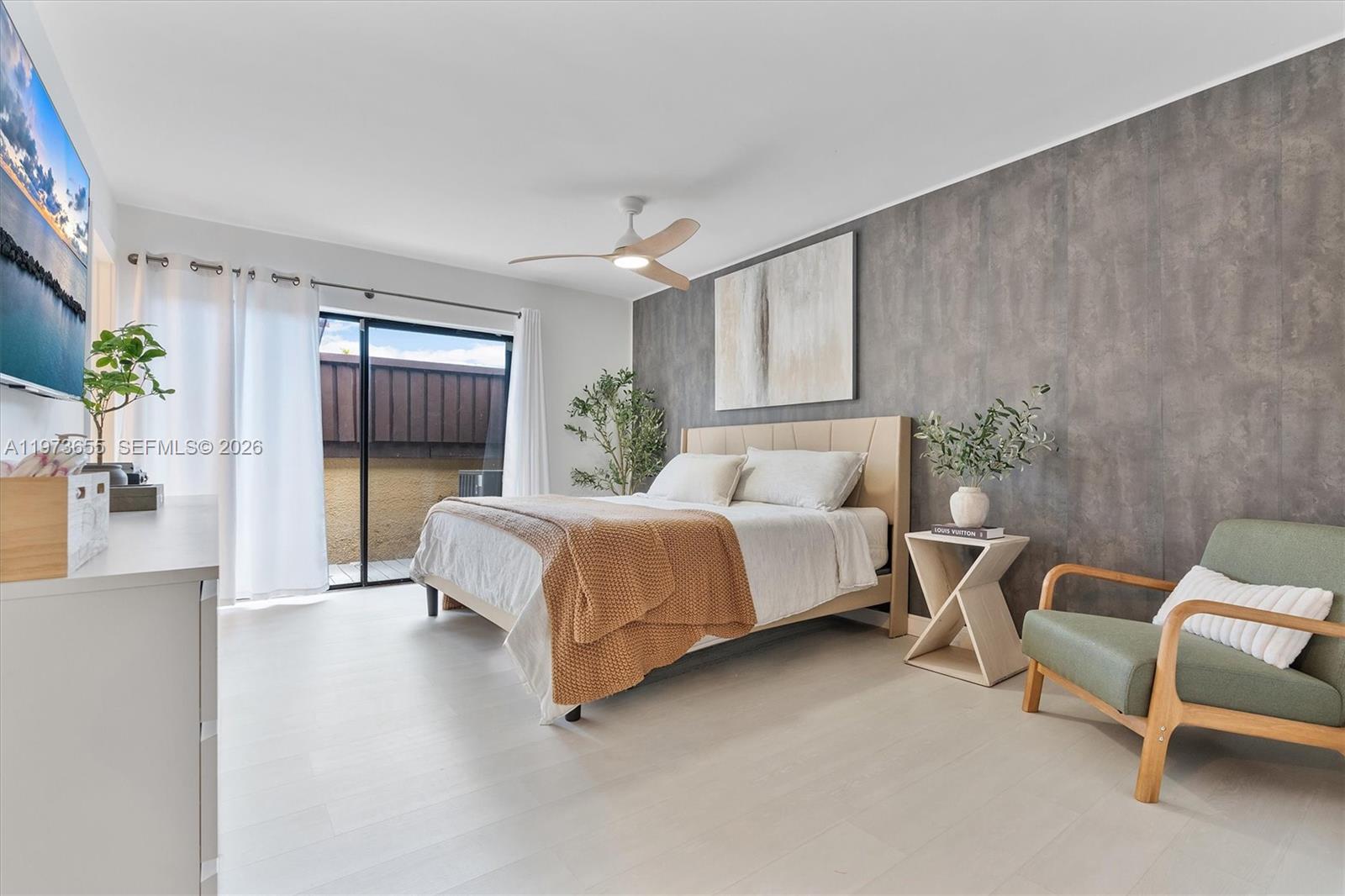 SKY LAKE VILLAS FIRST ADD - Residential