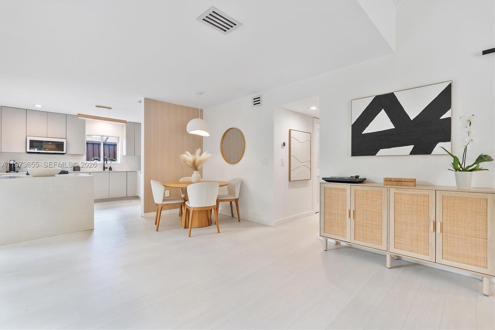 SKY LAKE VILLAS FIRST ADD - Residential