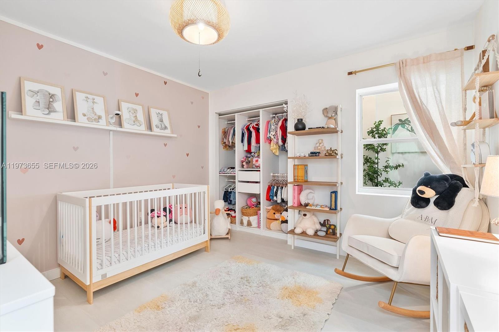 SKY LAKE VILLAS FIRST ADD - Residential