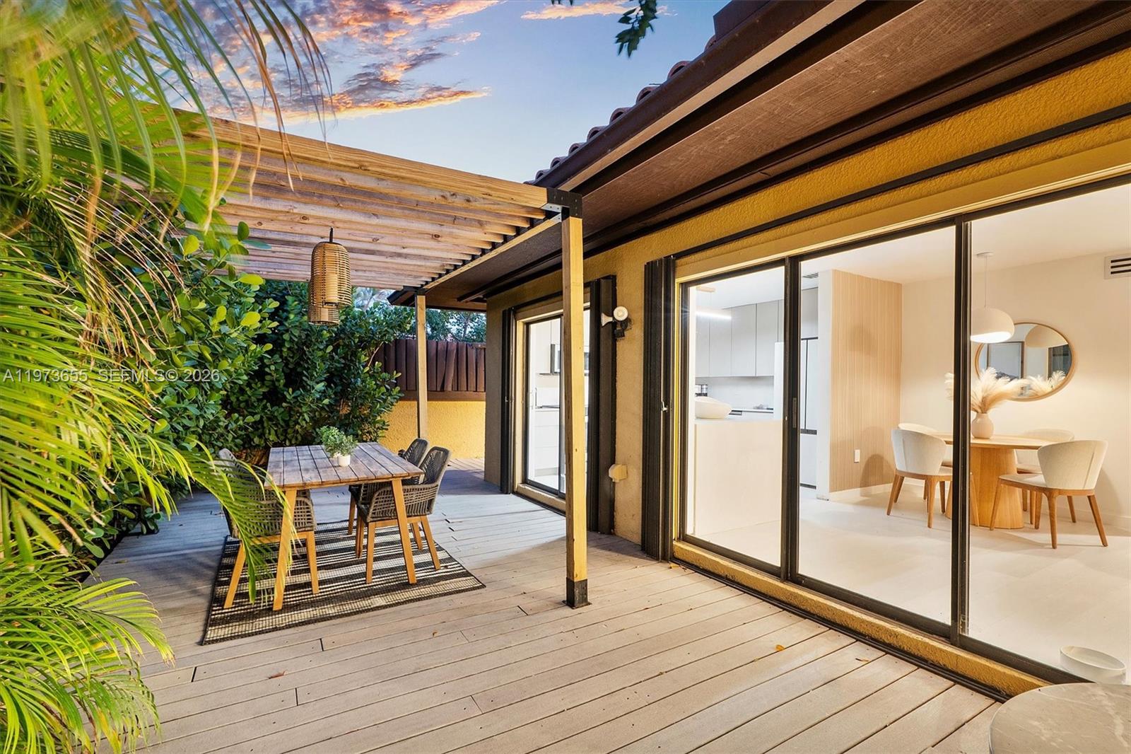 SKY LAKE VILLAS FIRST ADD - Residential