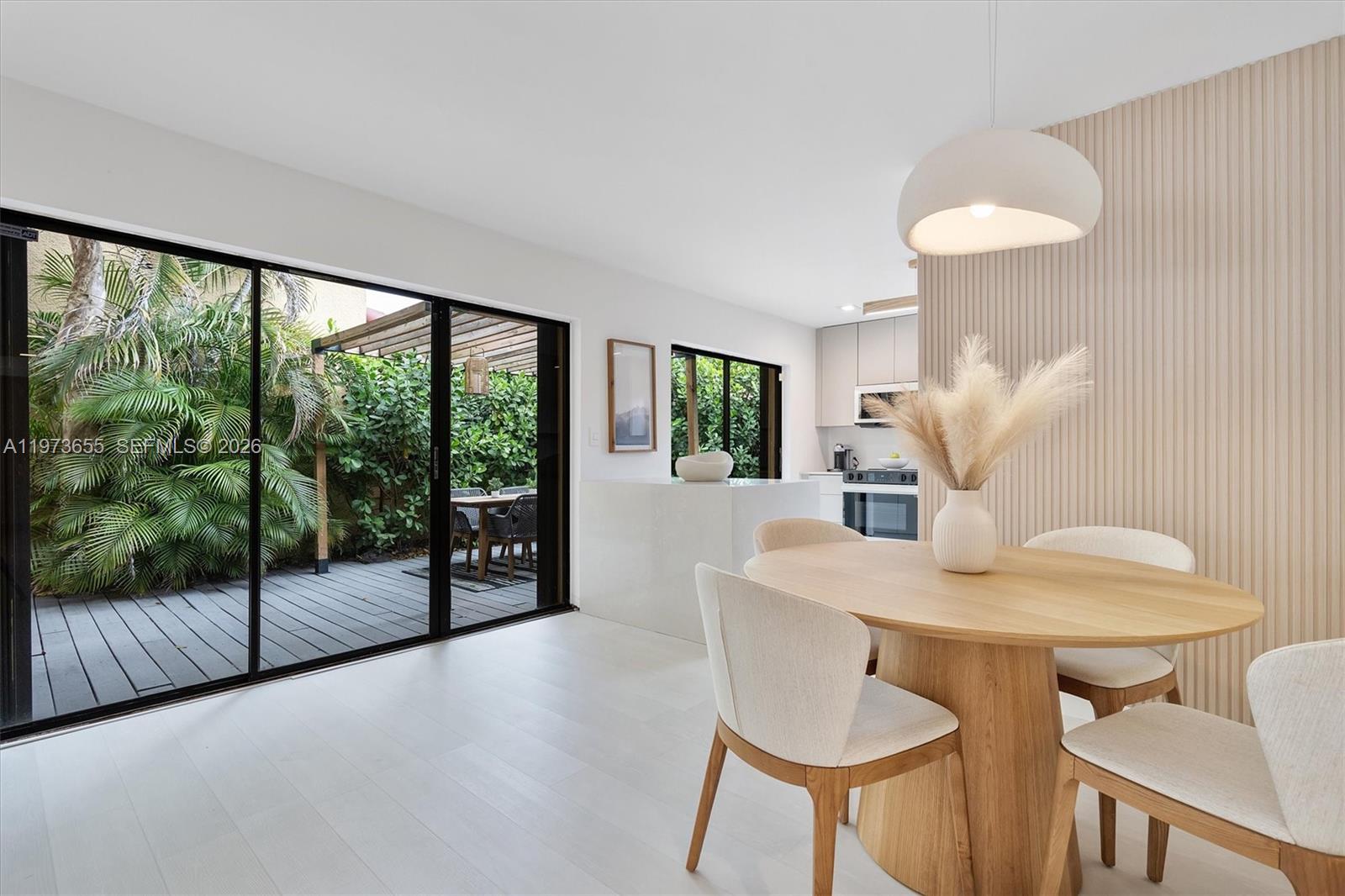 SKY LAKE VILLAS FIRST ADD - Residential