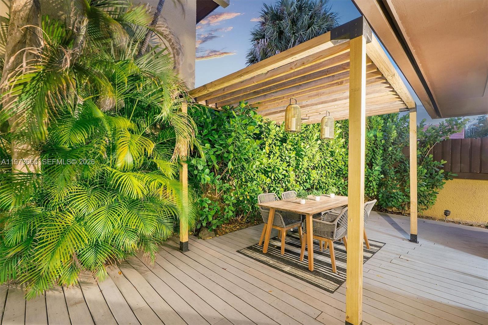 SKY LAKE VILLAS FIRST ADD - Residential