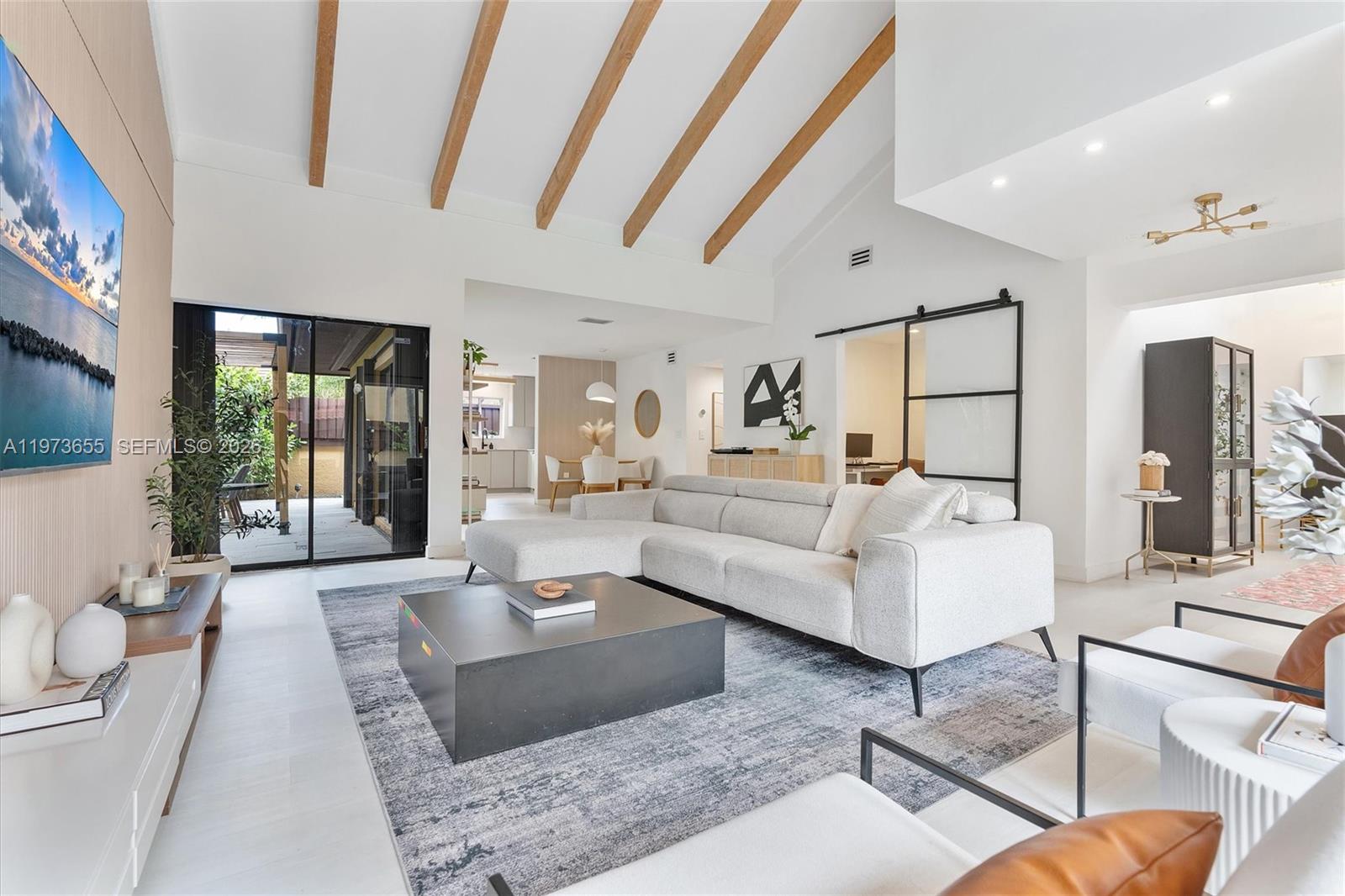 SKY LAKE VILLAS FIRST ADD - Residential