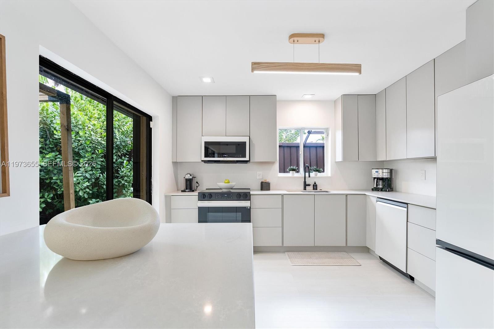 SKY LAKE VILLAS FIRST ADD - Residential