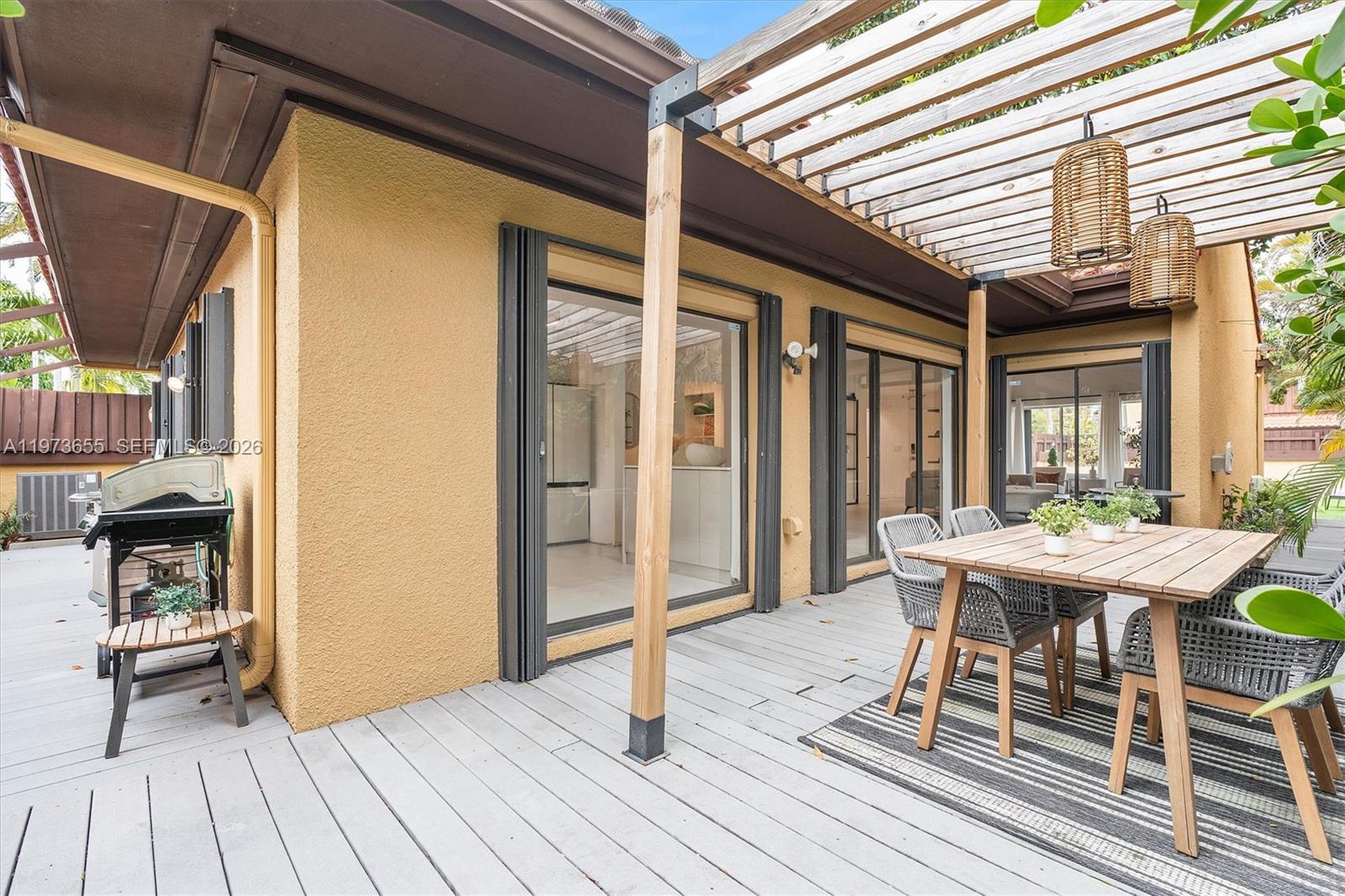 SKY LAKE VILLAS FIRST ADD - Residential