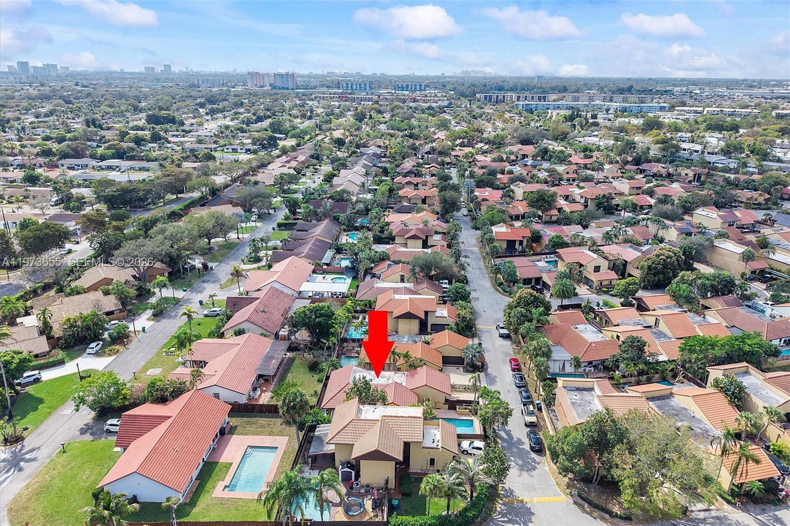 SKY LAKE VILLAS FIRST ADD - Residential