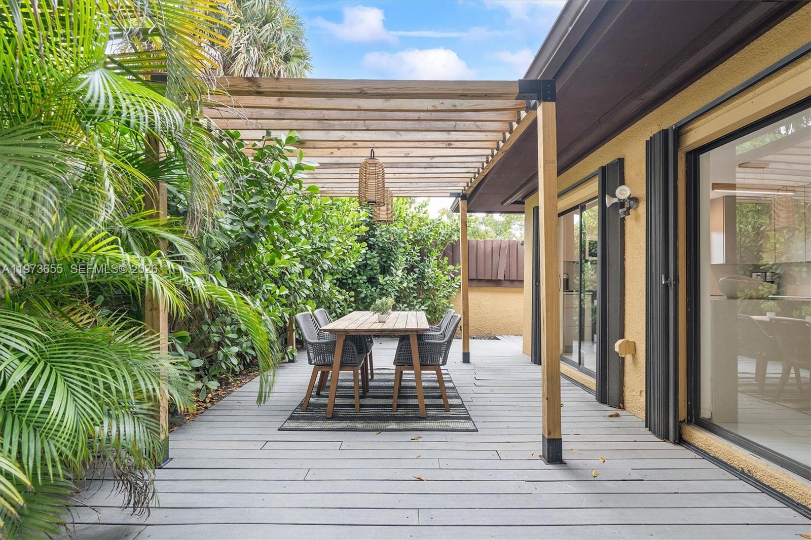 SKY LAKE VILLAS FIRST ADD - Residential